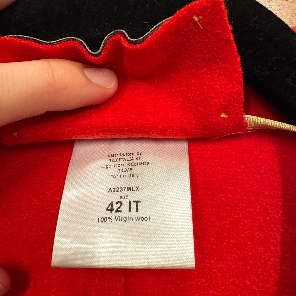 Women's Red Puffer Jacket - Picture 7 of 7